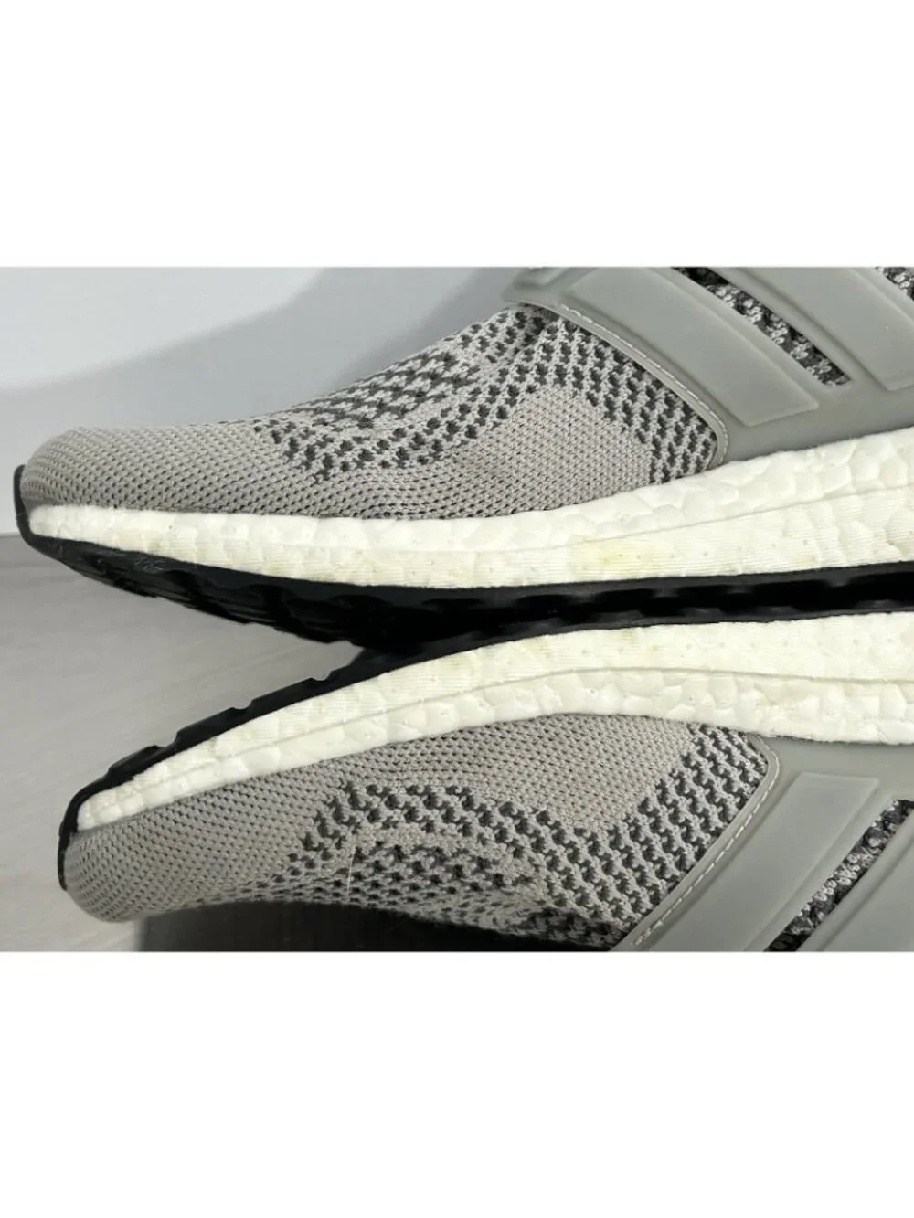 adidas Ultraboost 1.0 DNA Grey Scarlet Red Men’s 10.5 Running Shoes HR0062